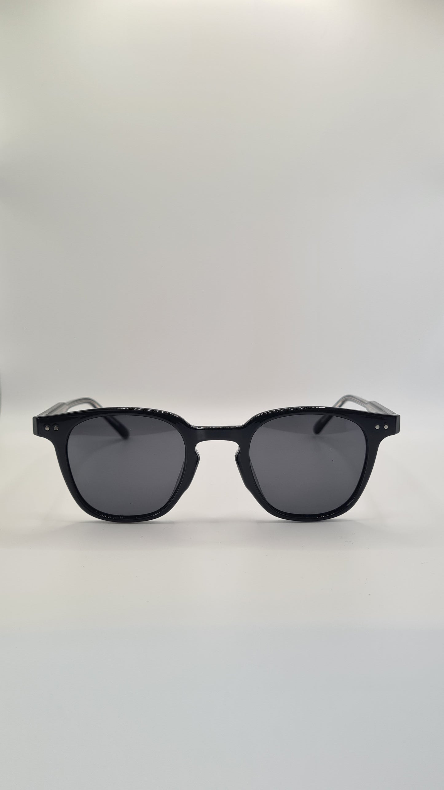 The London Black - Polarized